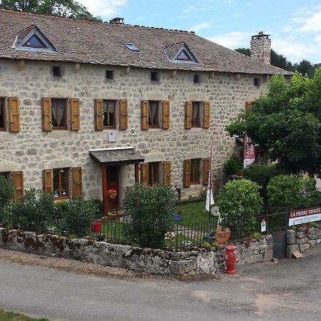La Pierre Trouee Chambre D'Hotes Châteauneuf-de-Randon Exteriör bild
