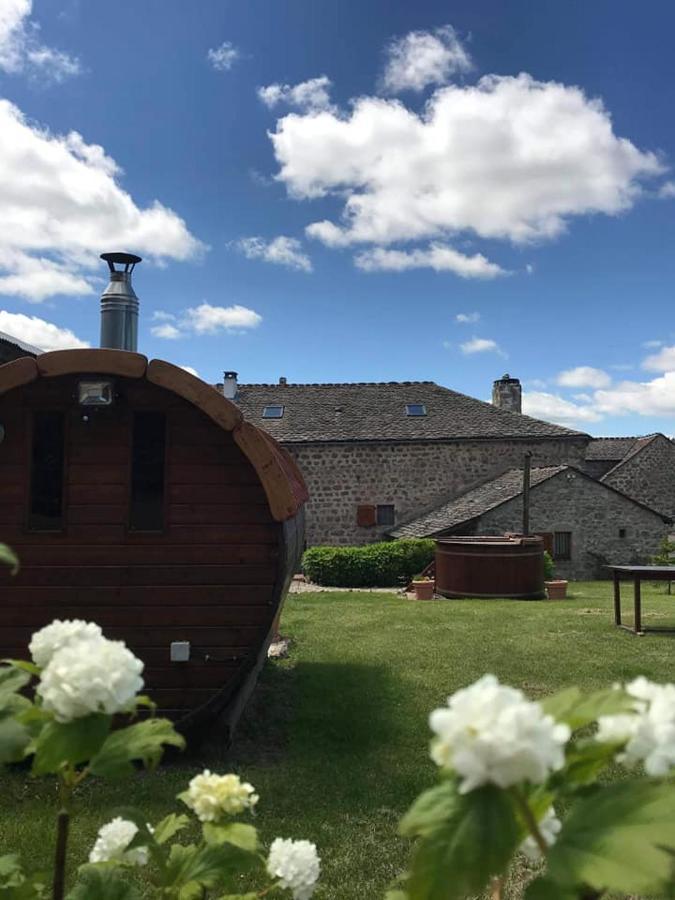 La Pierre Trouee Chambre D'Hotes Châteauneuf-de-Randon Exteriör bild