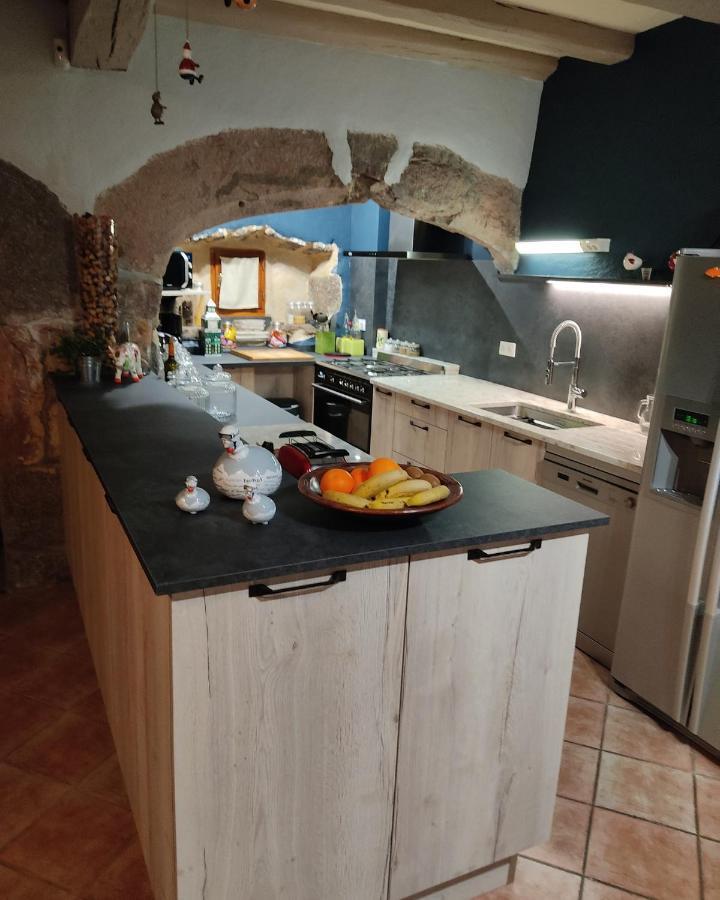 La Pierre Trouee Chambre D'Hotes Châteauneuf-de-Randon Exteriör bild