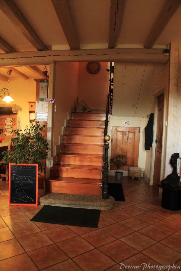 La Pierre Trouee Chambre D'Hotes Châteauneuf-de-Randon Exteriör bild