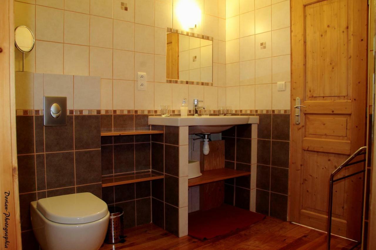 La Pierre Trouee Chambre D'Hotes Châteauneuf-de-Randon Exteriör bild